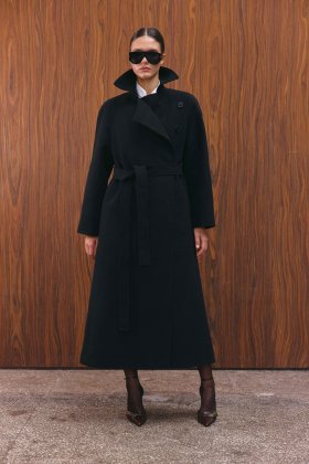 Пальто черное макси с косым бортом